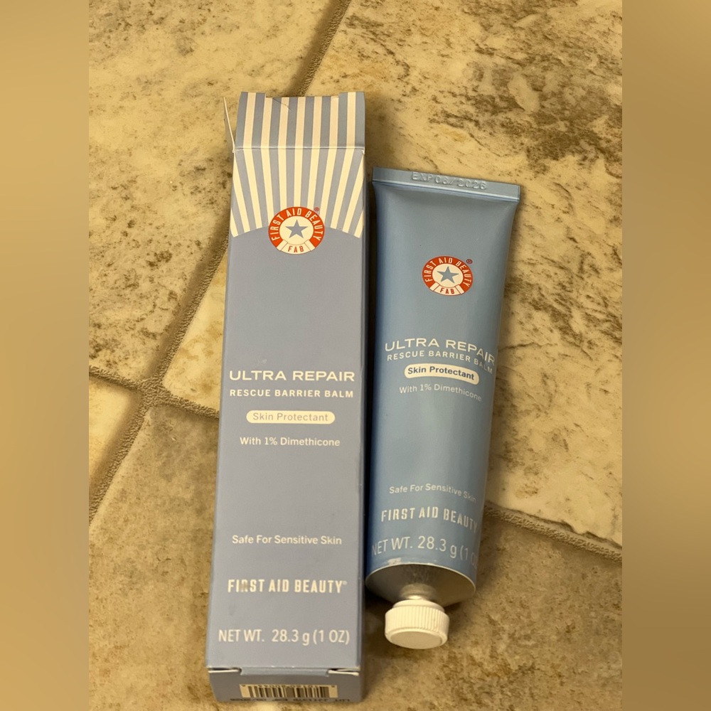 First Aid Beauty ultra repair barrier balm